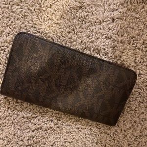 Micheal kors wallet